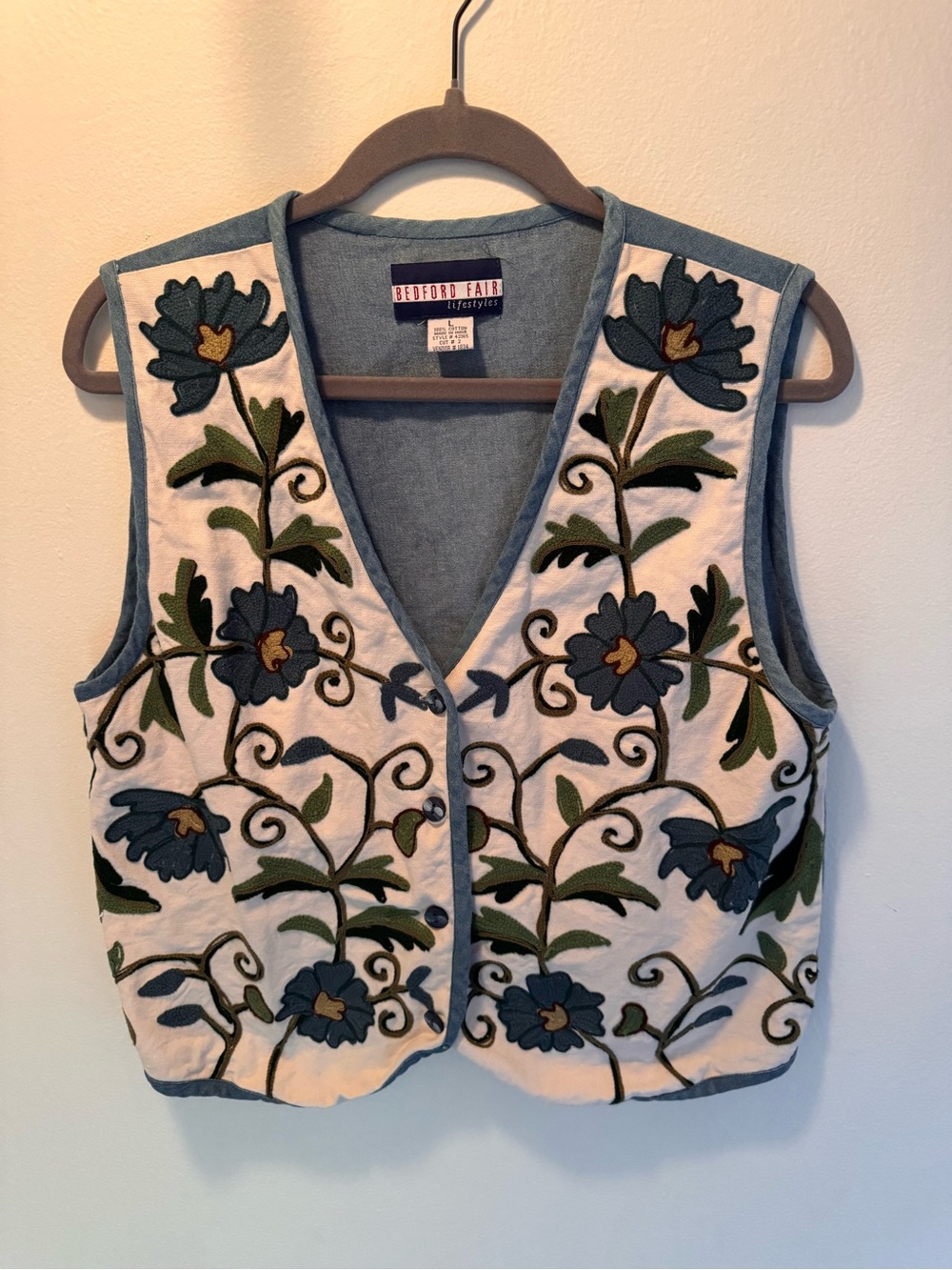 Vintage Bedford Fair Embroidered Floral Vest in Blue and Cream - Size L